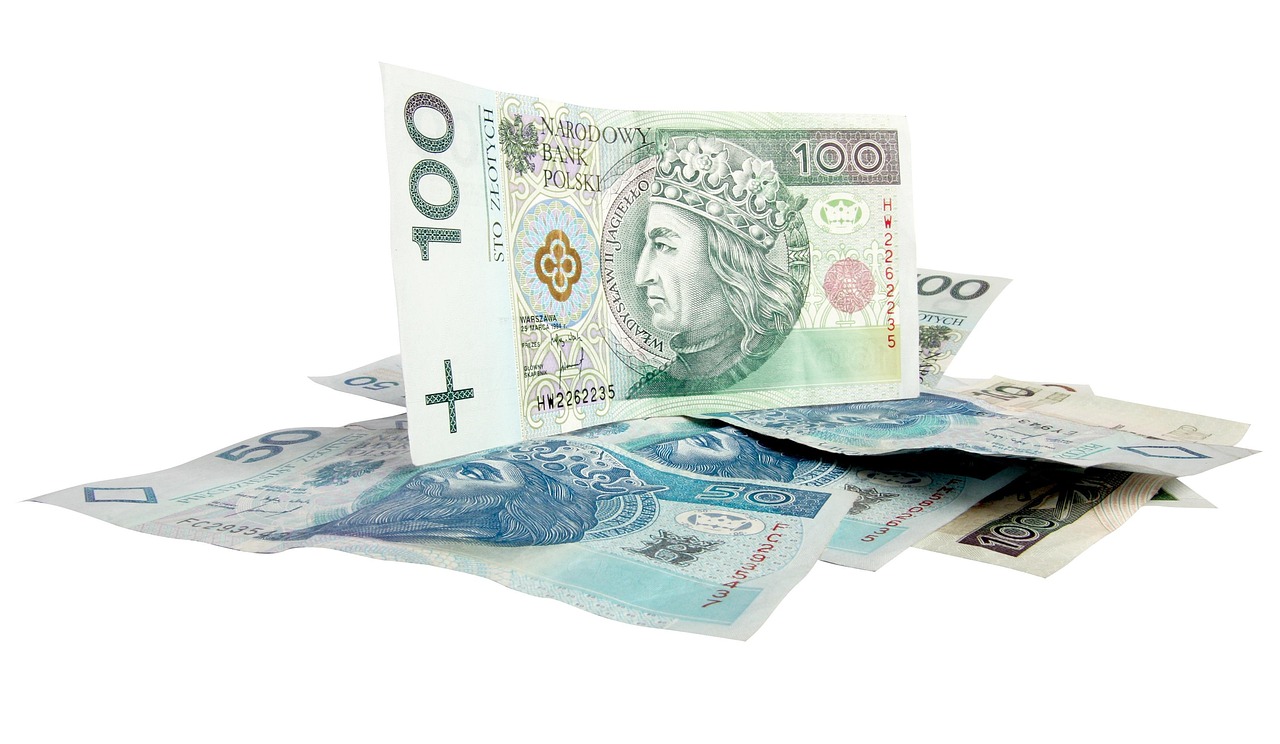 关于黄金价格的聚焦，99金每克的价格波动分析